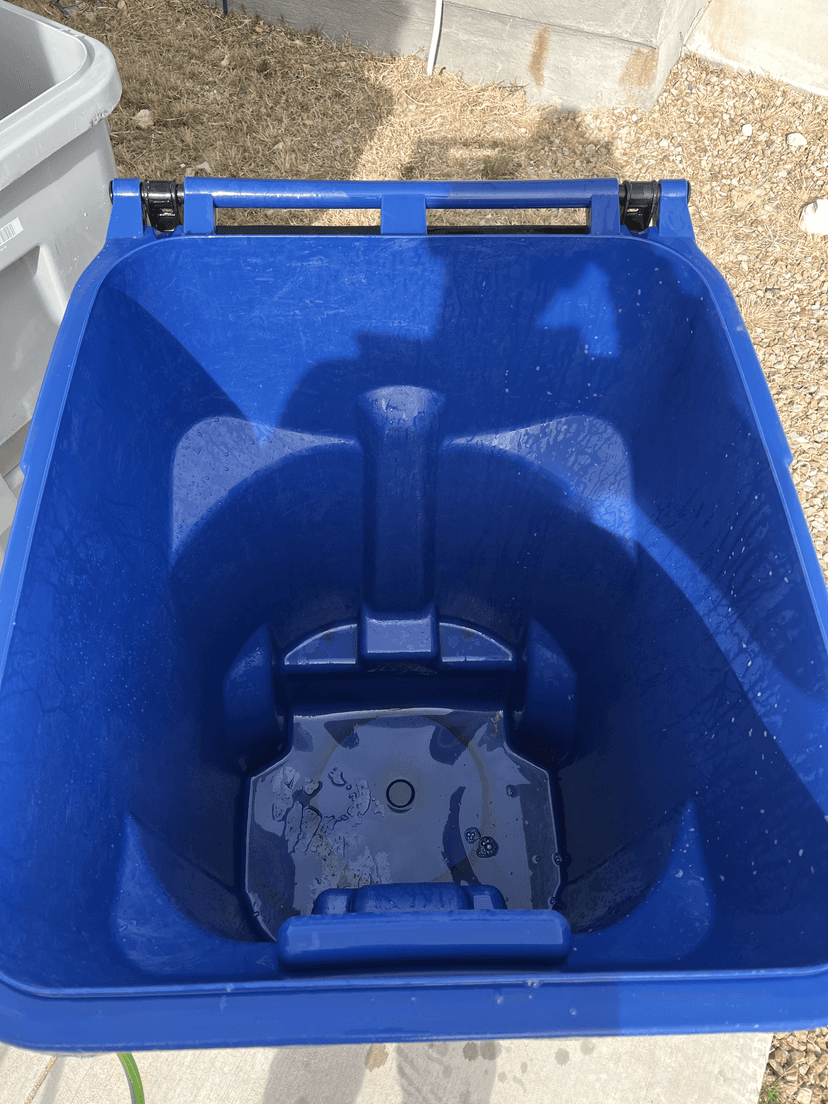 /blue_bin_1_clean.png